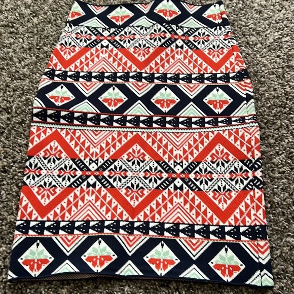 BCBG Bodycon skirt - Picture 2 of 3